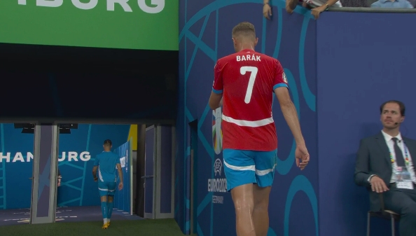 20分钟！捷克中场安东宁-巴拉克成欧洲杯史上染红时间最早的球员